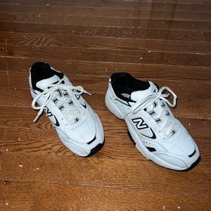 New Balance 452 White & Black (Women's)